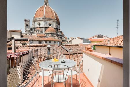 Duomo Flat Amazing view in Florence