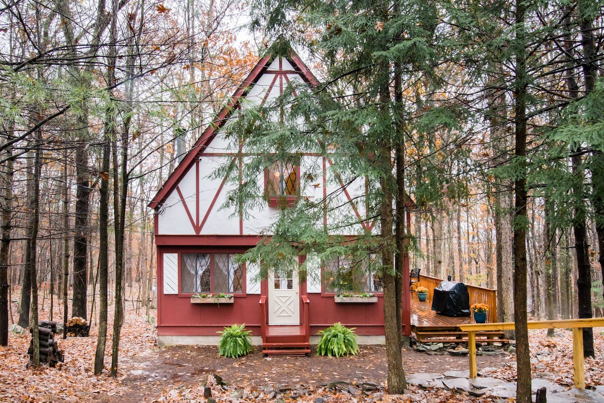 Secret Getaway Nestled in a Woodland Setting