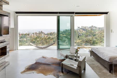 $4.5M Modern Jetliner City Views New Construction