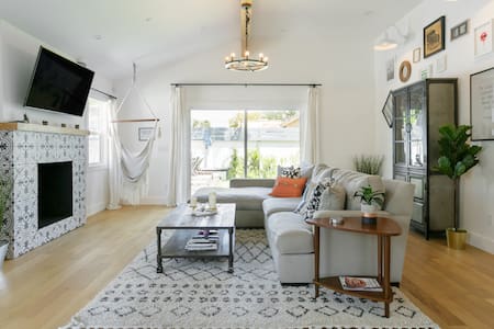 Work, Play, Stay At Home. Family Pool Home to Self Isolate.