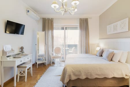 Holiday in Style at This Elegant Roman Space