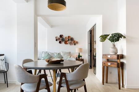 Apartamento com decoração sofisticada perto da praia