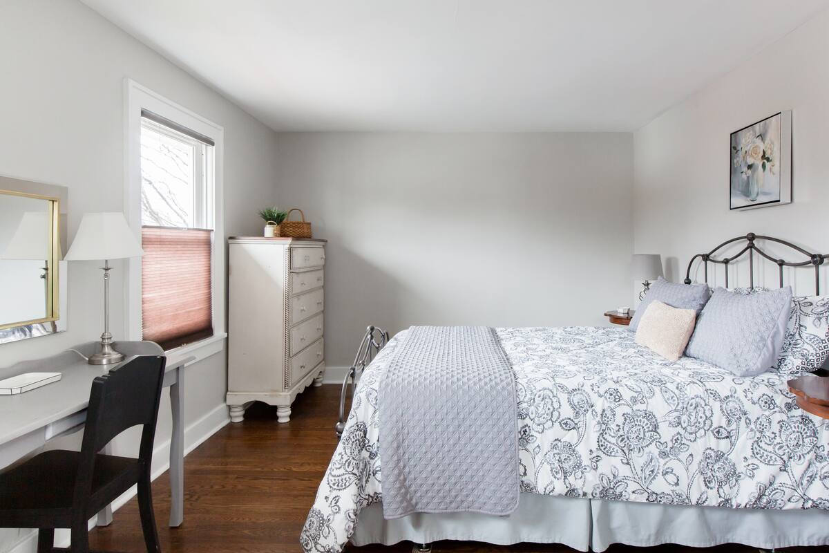 Top 16 Airbnb Vacation Rentals In Lee's Summit, Missouri Updated 2024
