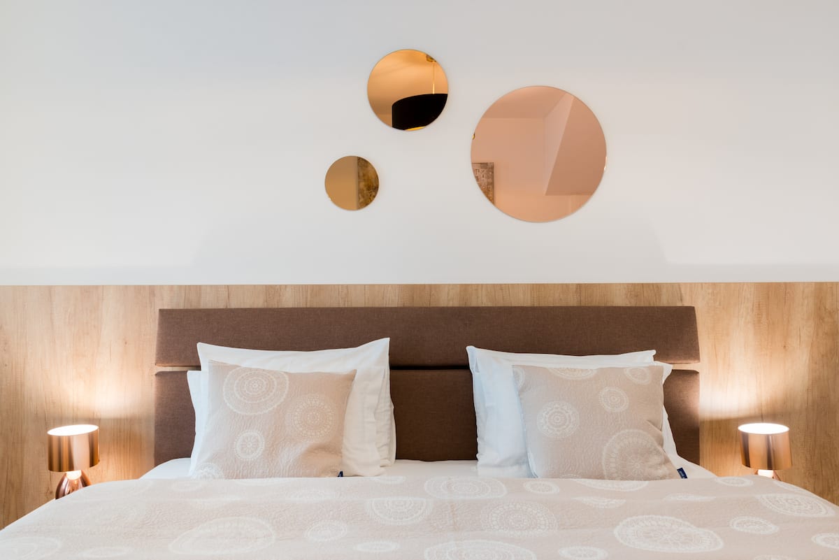 Chic Retreat with a Private Terrace in the Old Town