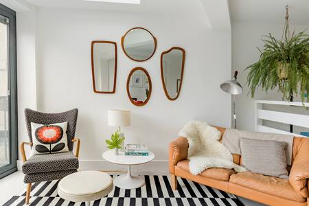 Architect's Mews House With Parking and a Balcony