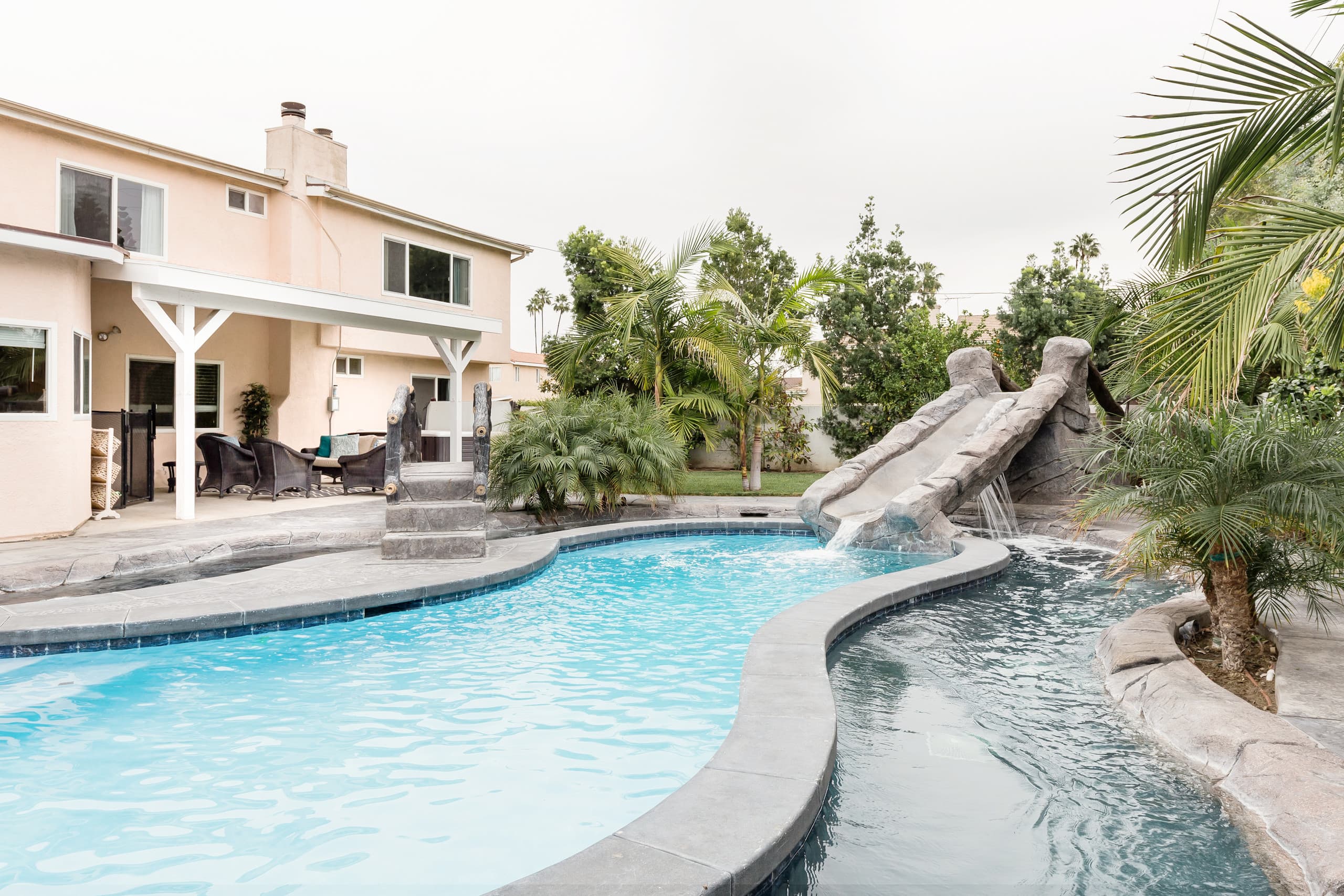 Wonderful Family Friendly Home With A Lazy River Style Pool Villas For Rent In Anaheim California United States