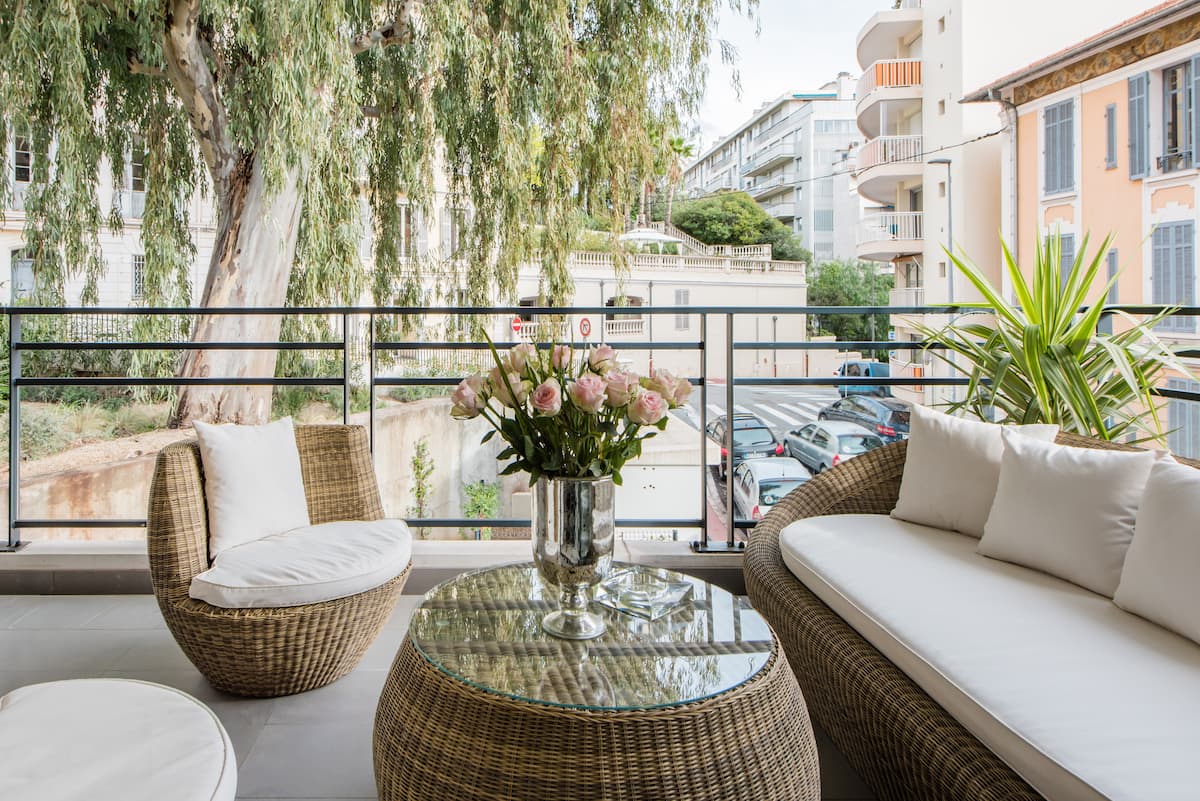 Airbnb® Cannes Vacation Rentals & Places to Stay ProvenceAlpes