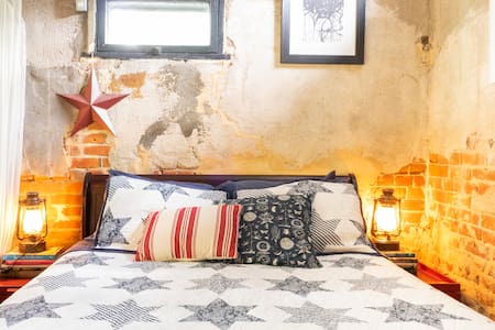 Historic Carriage House in Denver's Oldest Neighborhood