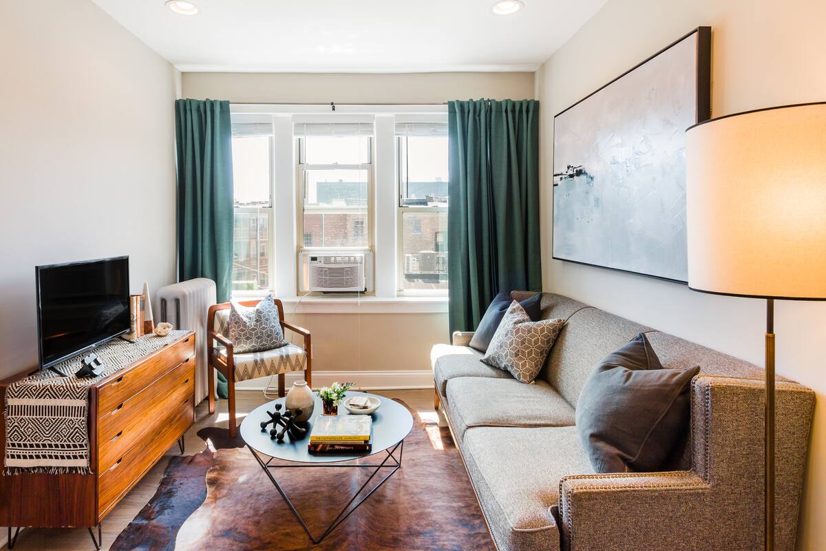 Airbnb Monthly Rentals Chicago
