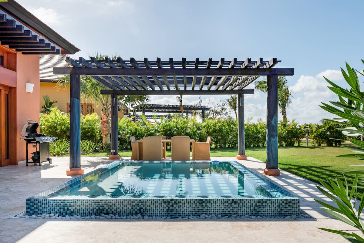 Go for a Dip and Chill at This Luxuriant Bungalow