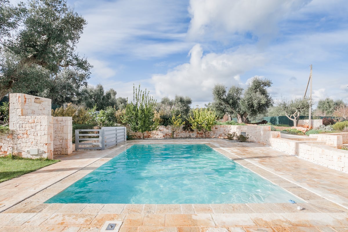 Trullo Apulia: swimming pool, jacuzzi & steam room