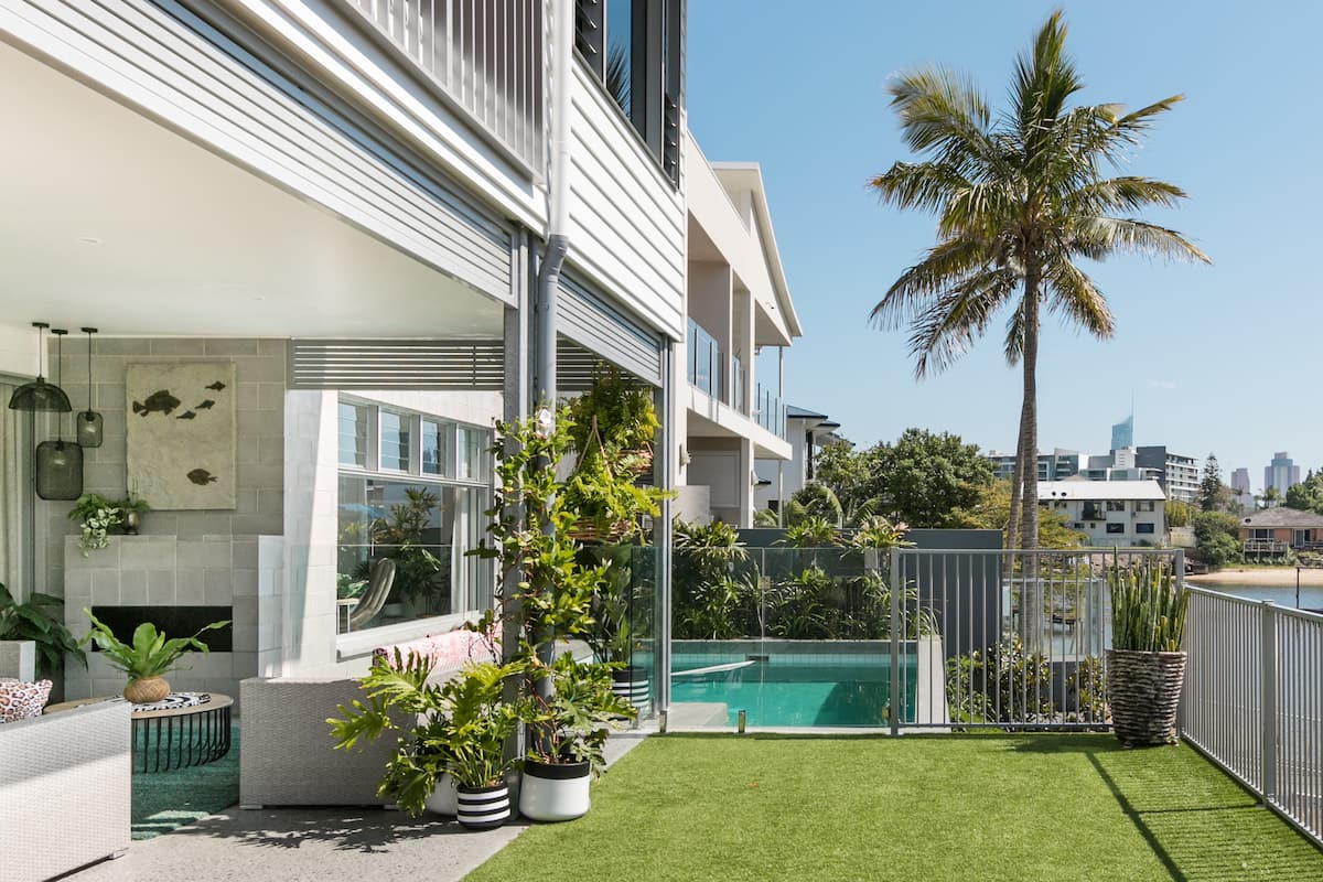 Stylish Waterfront Guest Wing with Loungeroom