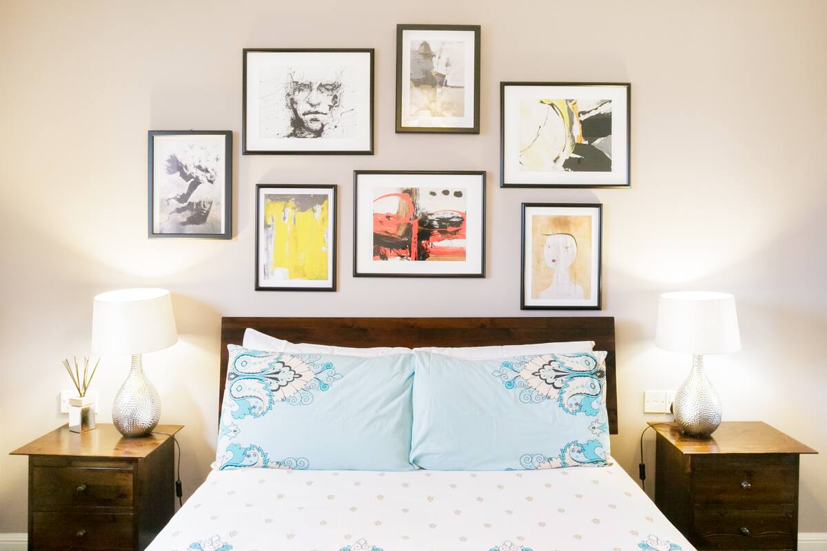 Stylish Mid-Century Apartment in a Quiet Area of Edinburgh