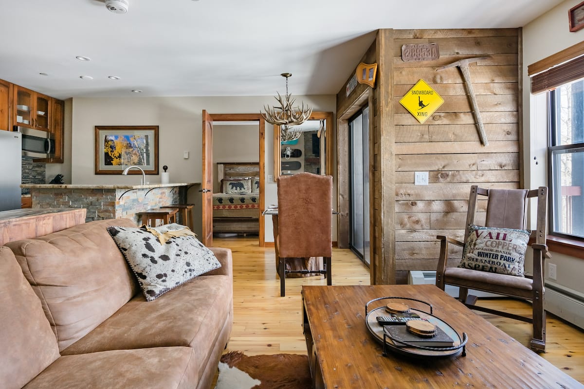 Ski-In, Downtown, Mountain Chic on the River