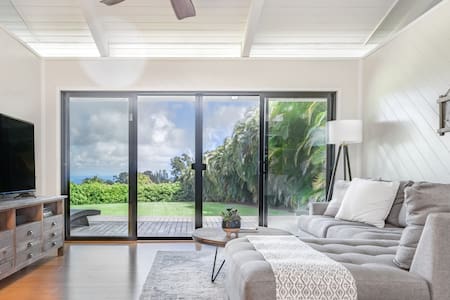 Explore Waterfalls and Beaches from a Tropical Haiku Cottage