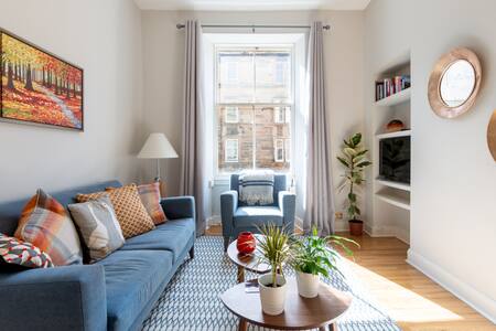 Bright and Airy Flat Close to Edinburgh University