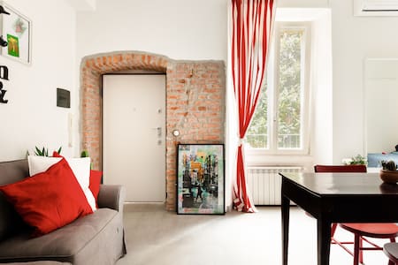 Silenziosa Casa di Ringhiera in Zona Porta Venezia