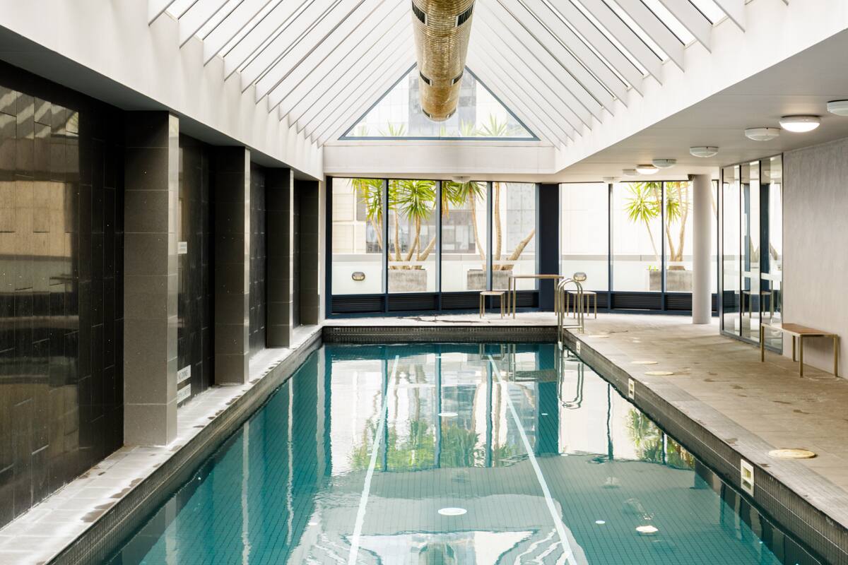 Spacious and Quiet Modern City Apartment