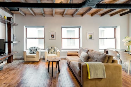 Stay Safe in Sanitized Master Loft in Central Old Montreal