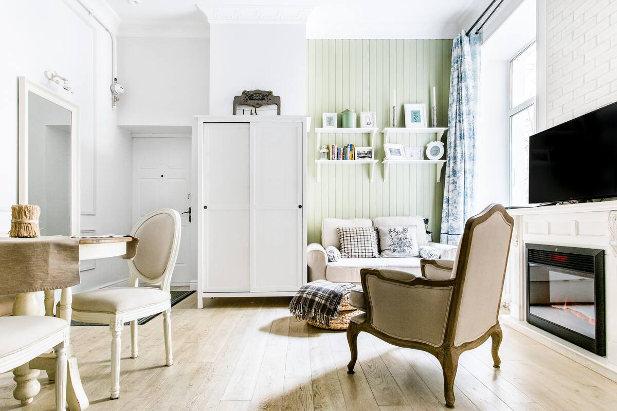 Airbnb® Saint Petersburg Vacation Rentals & Places to Stay Russia