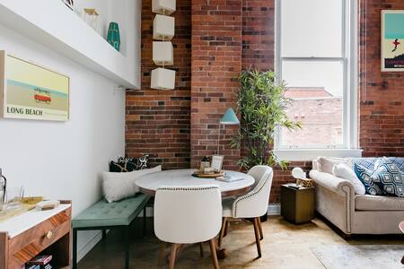 Chic, Two-Story Heritage Loft in the Heart of Victoria