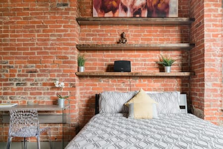 Tour Cincinnati from a Stunning Loft Condo