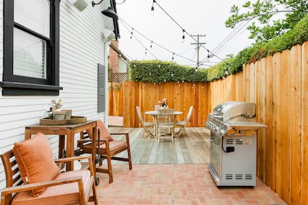 Beautiful French Tudor Studio in the Heart of San Diego