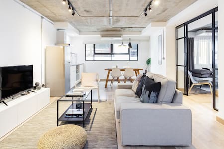 Modern Loft Living near the Nana Skytrain Station