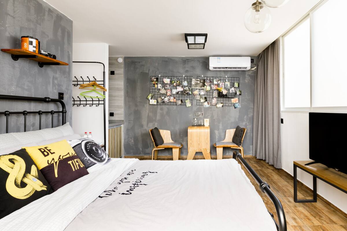 10號|工业风/房东摄影展/超大独立卫生间/江南西/万国广场/5分钟到地铁站/3大美食广场