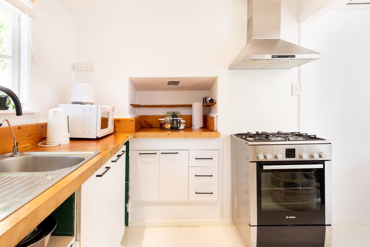 Top 10 Airbnb Vacation Rentals In Waiheke Island, New Trip101