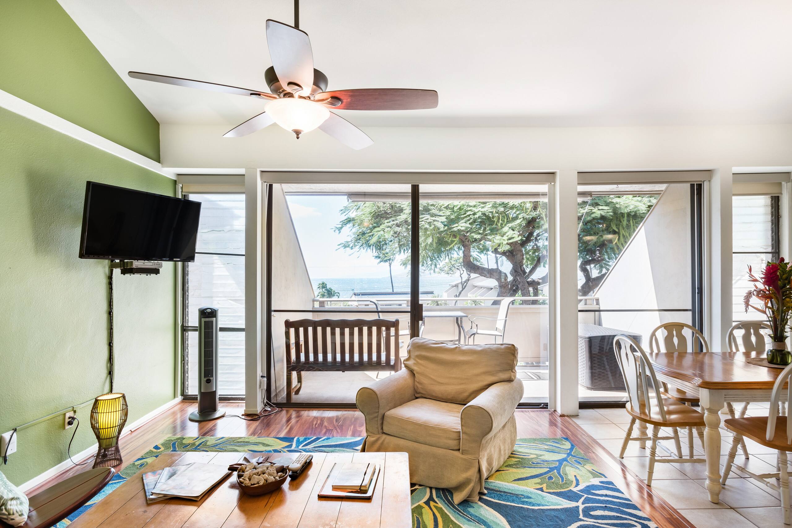 Top Floor Ocean View Apartment with Balcony Appartements  