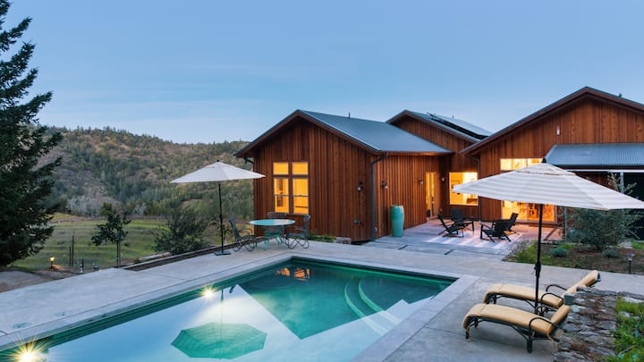 Napa Valley Luxury Villas & Vacation Rentals | Airbnb Luxe | Luxury ...