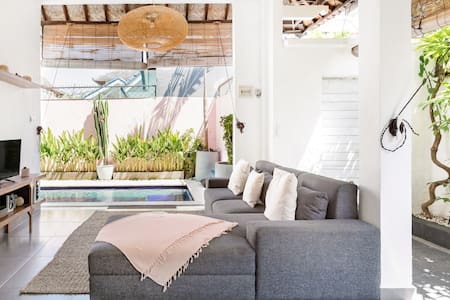 2BD Villa Nadin in the center of Seminyak