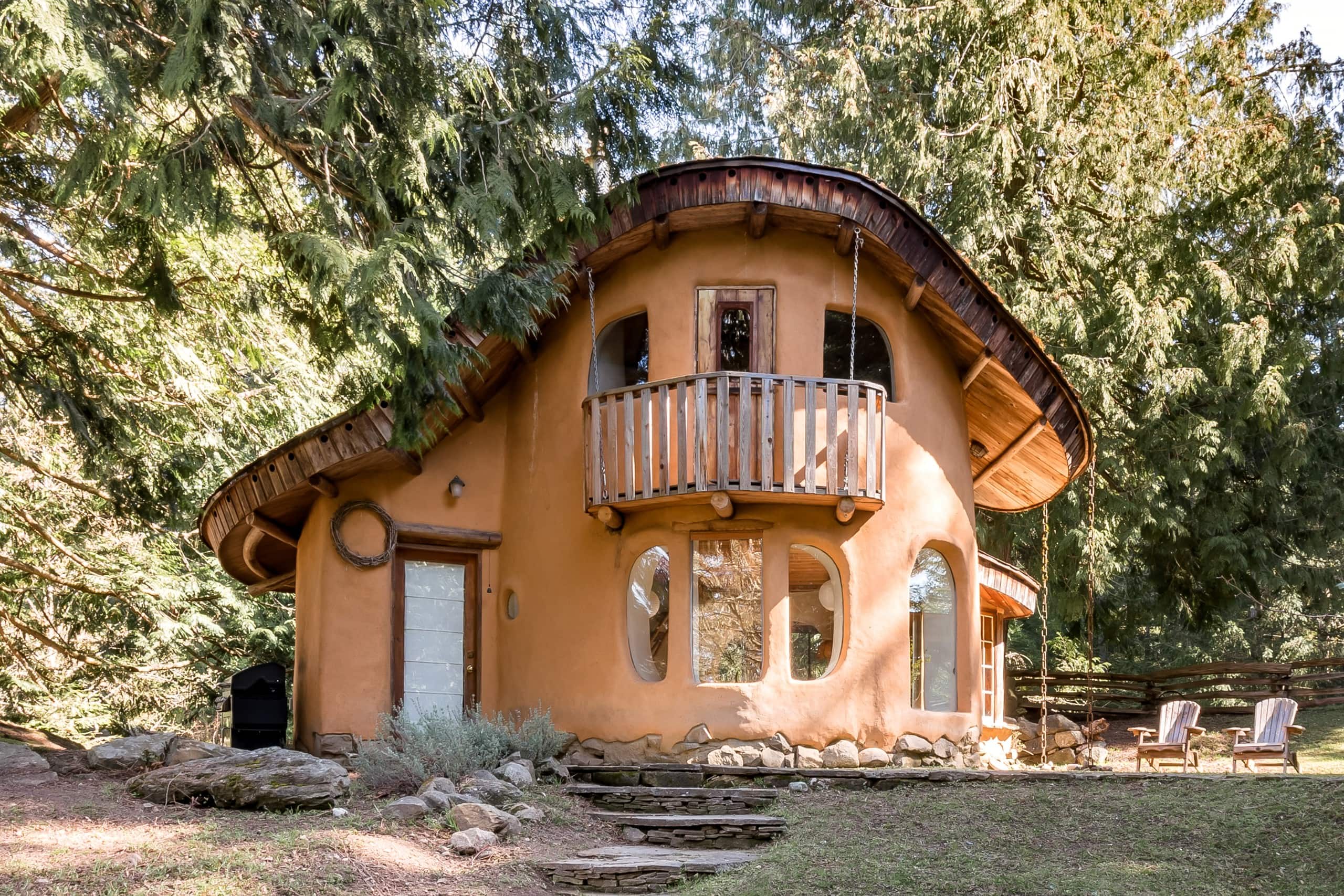 Cob Cottage Earth Houses For Rent In Mayne Island