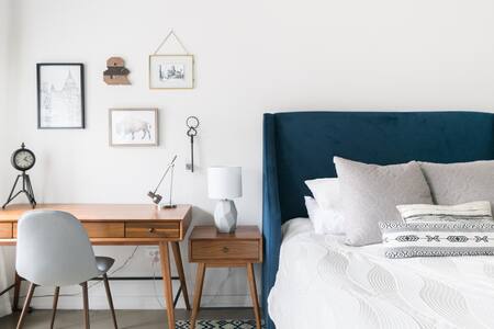 Enjoy Chicago’s Nightlife from Studio Apartment