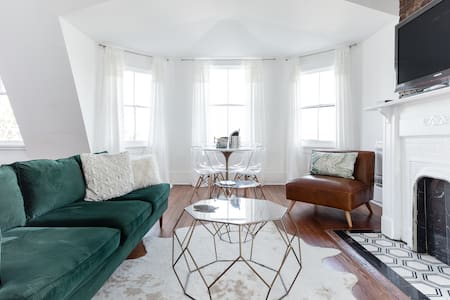 Modern Getaway in 1891 Victorian Off Forsyth