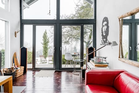 Kleines Haus mit großartigem Blick und gemütlichem Kamin