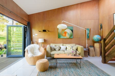 Secluded Countryside Lodge with Alfresco Hot Tub