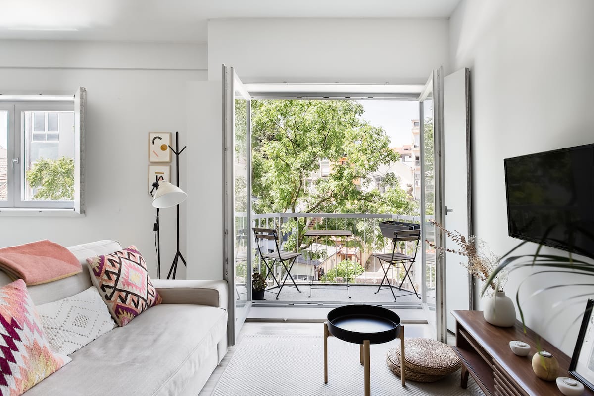 Stylish Home Studio in an Artsy Area