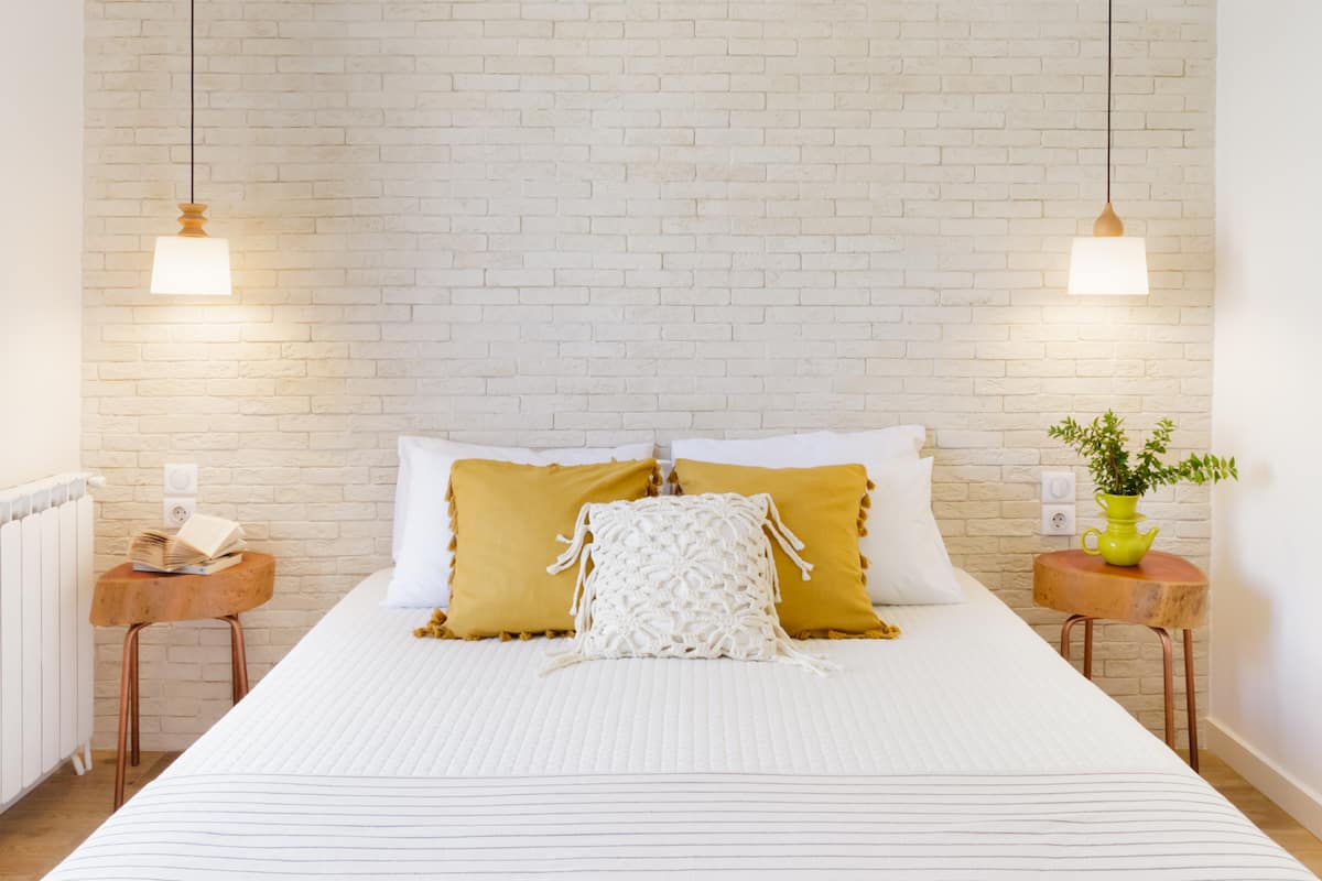 Feel Like a Local in a Design Home Ten Minutes from Old Town