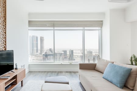 Luxurious Apartment Close to Burj Khalifa