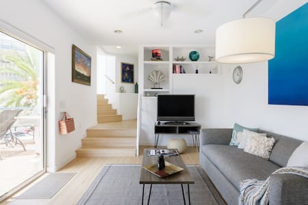 Private Malibu Getaway with White Water Ocean Views