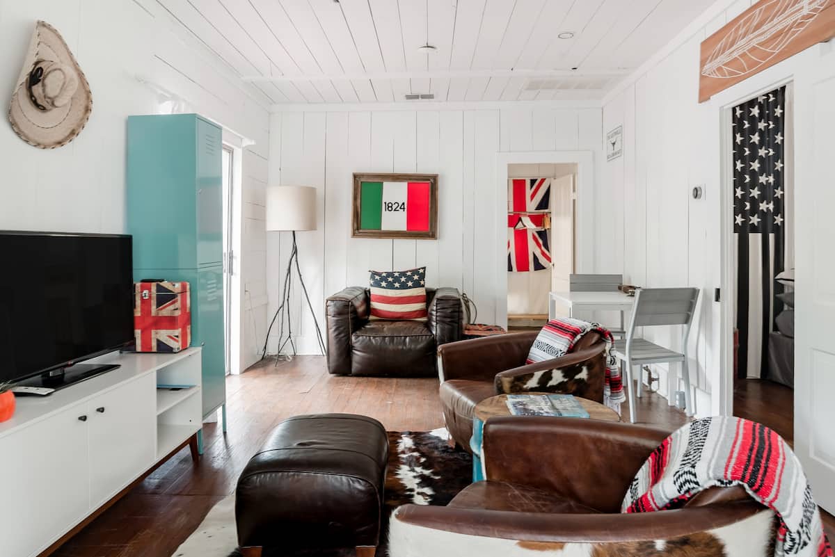 Stay and Enjoy the SoCo Texas House South Congress