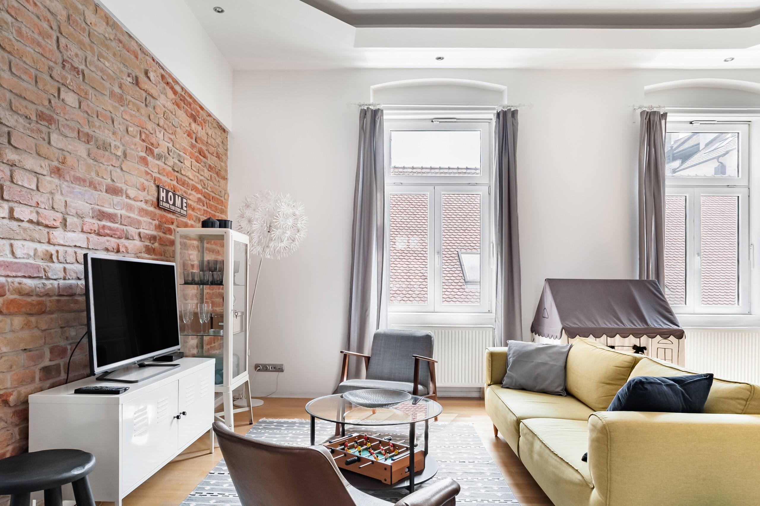 Sunny Flat With Character in the Central Pedestrian Zone Apartments