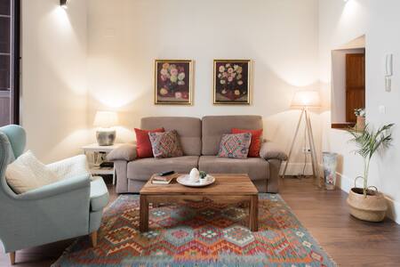 Tradicional corrala en el Arenal