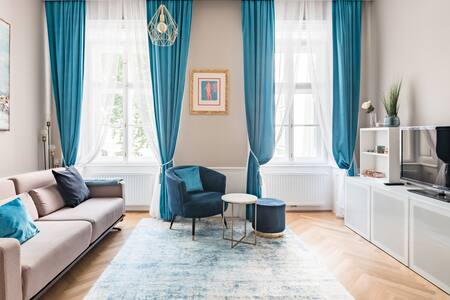 BLEU-Ruhiges, zentral gelegenes Apartment