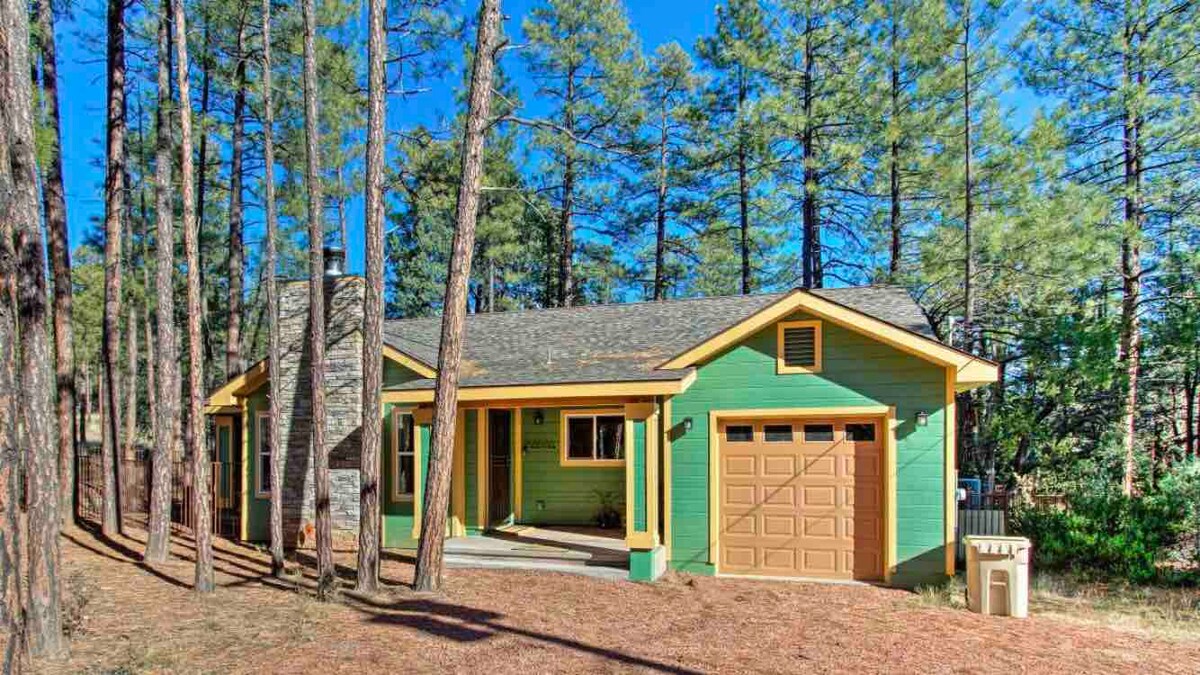 New Strawberry Bliss Cabin With Outdoor Spa Cabins For Rent In