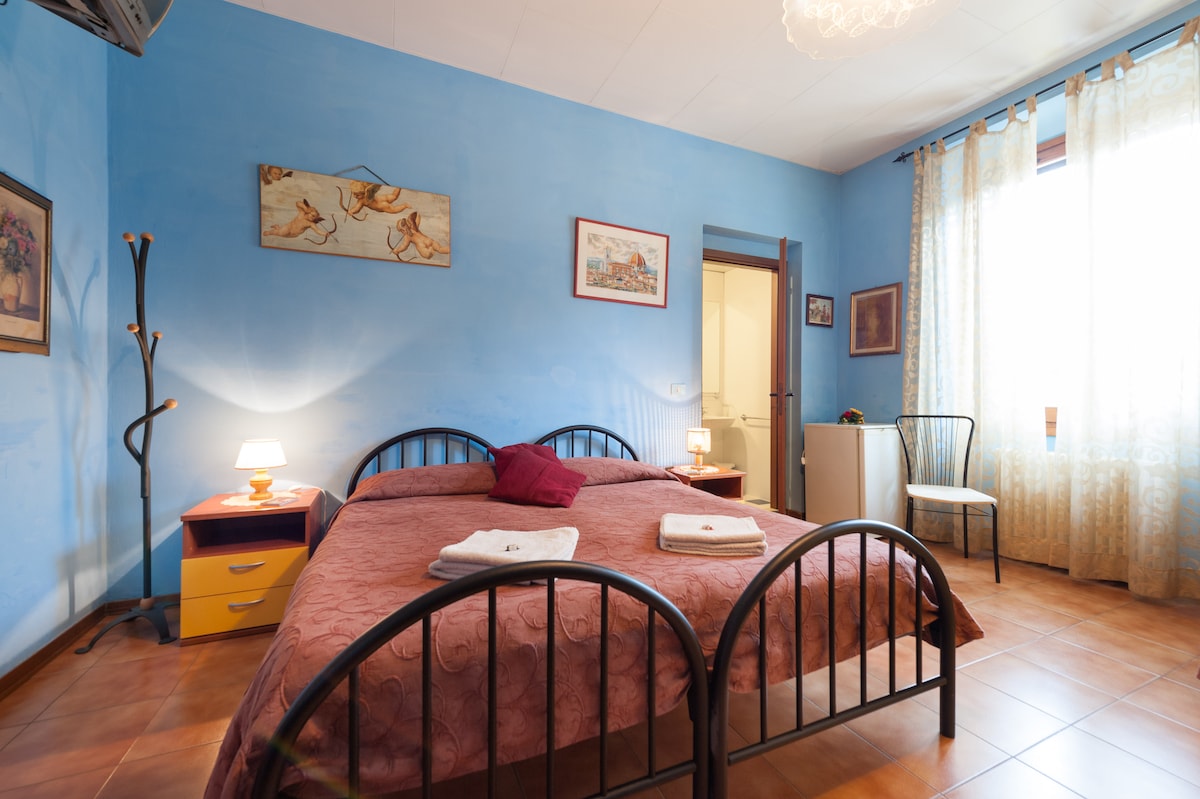 B&B Soggiorno Petrarca Room 3 - Bed and breakfasts for Rent in ... B&B Soggiorno Petrarca Room 3 - Bed and breakfasts for Rent in ...