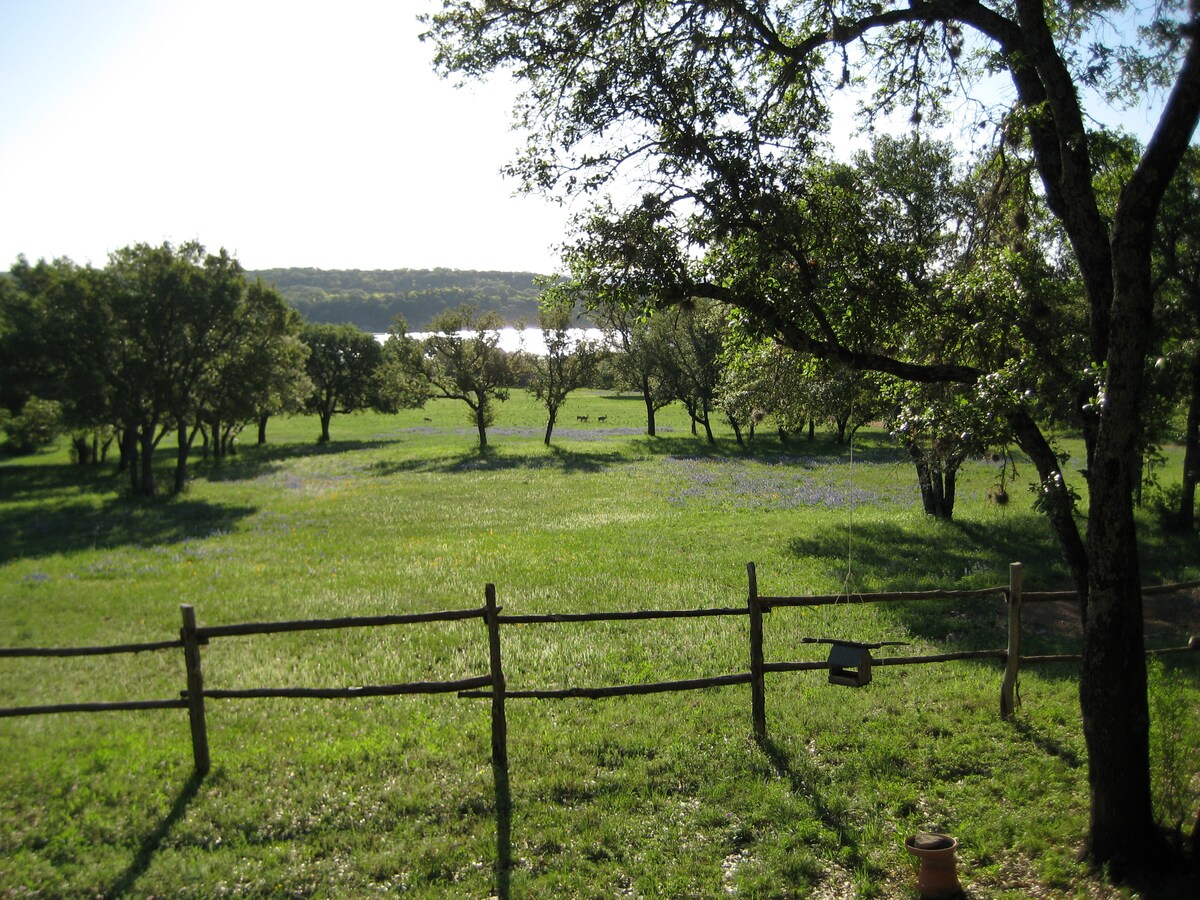 Secluded Log Cabin For 2 Lake Cove On 26 Acres Cabins For Rent
