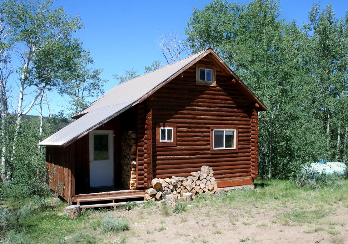 Secluded Log Cabin In The Mountains Of Wyoming Cabins For Rent